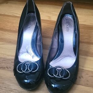 Solesenseability Black Heels Size 8.5